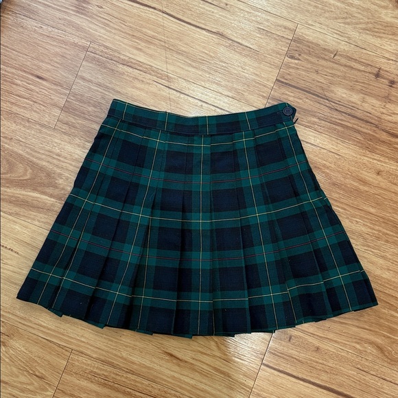 American Apparel Dresses & Skirts - NWOT American Apparel Plaid Mini Skirt, Size M
